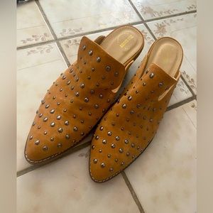 Arider Girl Studded Mules